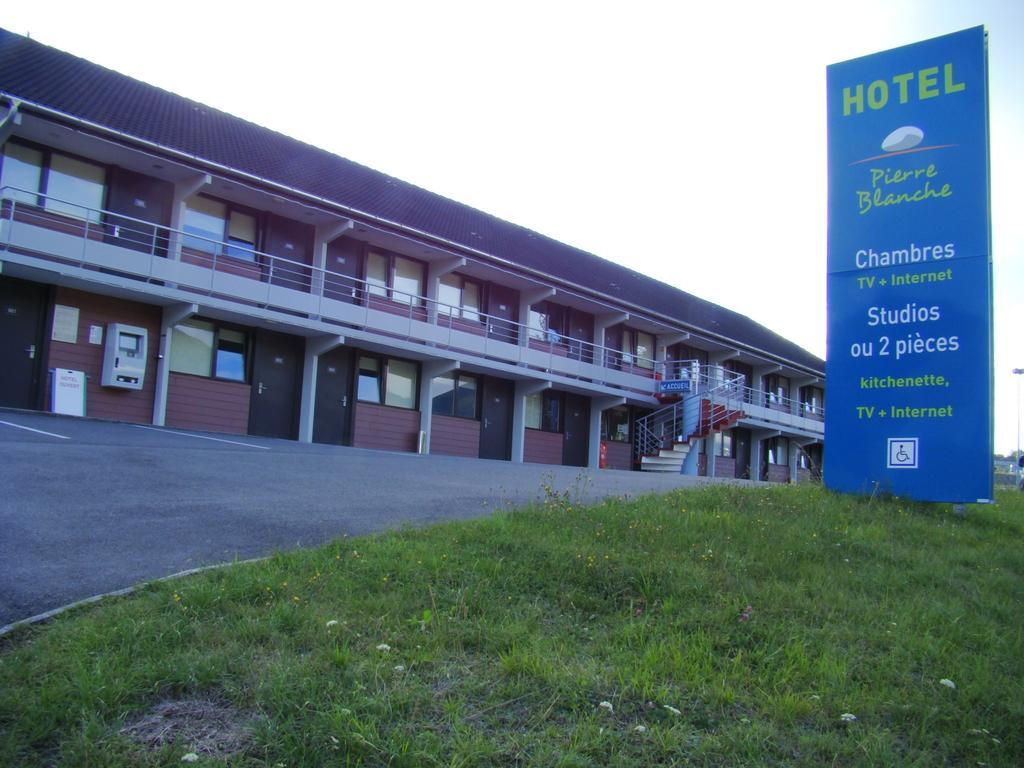 Hotel Pierre Blanche Chatillon-en-Michaille Exterior foto